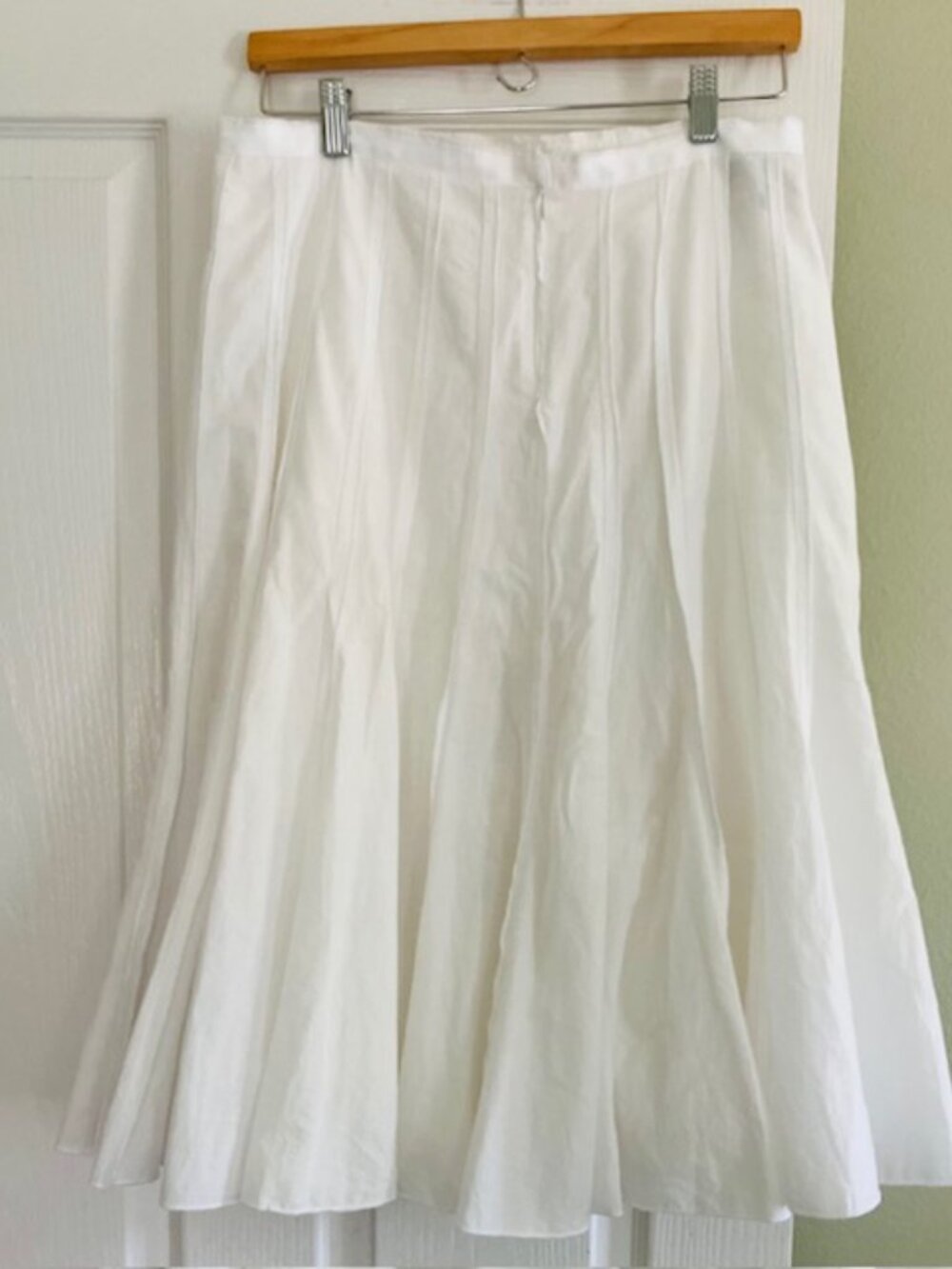 A-Line Midi Skirt in White - Picture 3 of 5
